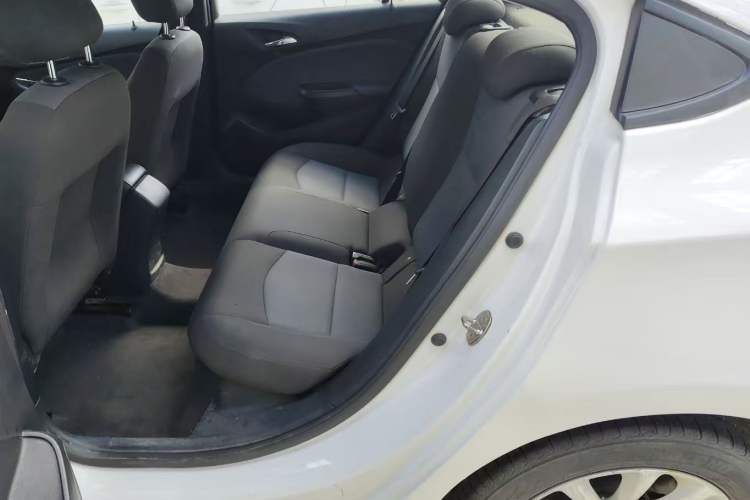 Used Chevrolet Cruze 2018 320 Automatic Pioneer Sunroof Edition