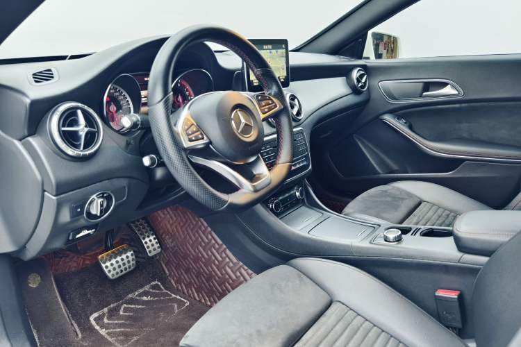 Used Mercedes-Benz CLA 2015 CLA 220 4MATIC
