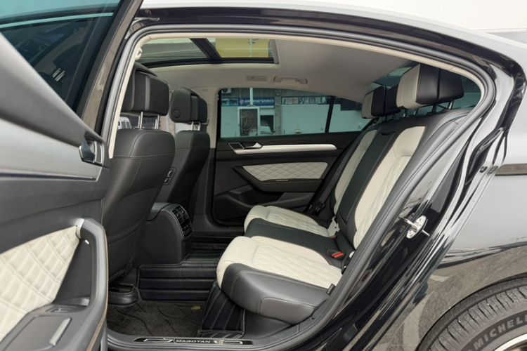 Used Volkswagen Magotan 2023 2 Million Units Limited-Edition 380TSI DSG Flagship Version
