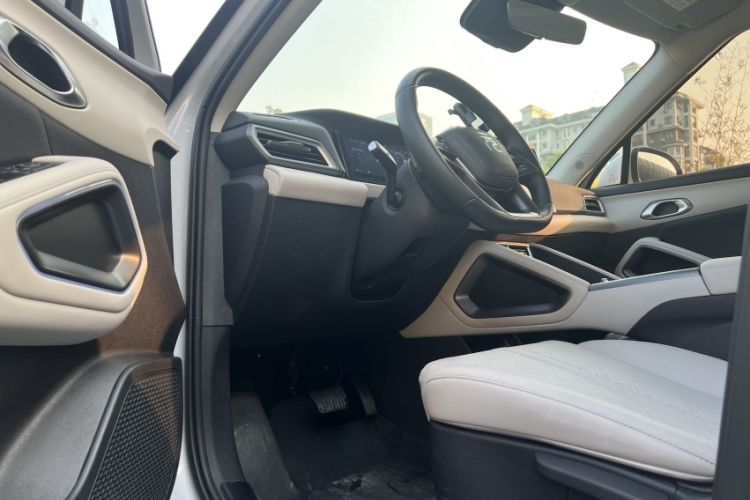 Used BYD Yuan UP 2025 Intelligent Driving Version 401 KM Dynamic Edition