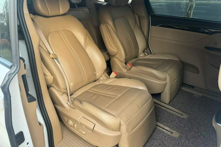 Used Buick GL8 2018 ES 28T Flagship Model China VI Standard
