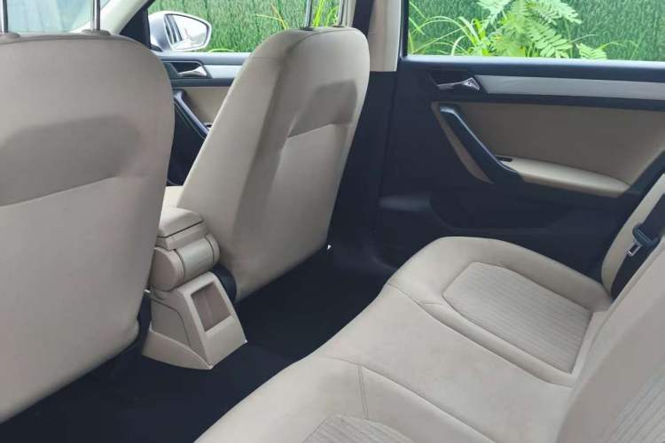 Used Volkswagen Jetta 2015 Value Edition 1.6L Automatic Comfort Version
