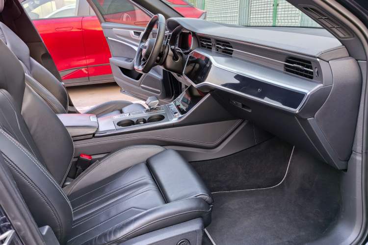 Used Audi A6 2022 allroad quattro Explorer 55 TFSI Prestige Off-Road Model