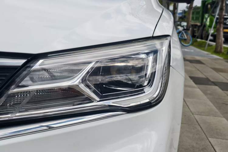 Used Roewe i5 2020 1.5L Automatic 4G Connect Luxury Flagship Edition
