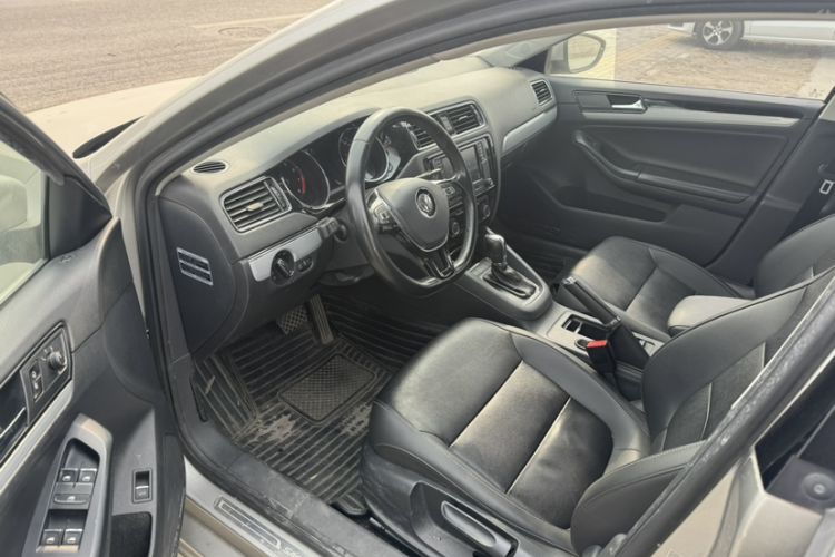 Used Volkswagen Sagitar 2017 1.6L Automatic Comfort Model
