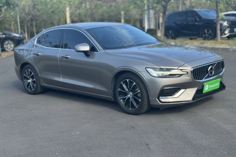 Used Volvo S60 2020 T4 Zhiyi Luxury Edition
