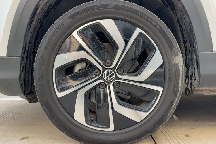 Used Volkswagen Tharu 2023 300TSI Two-Wheel-Drive Full Moon Edition
