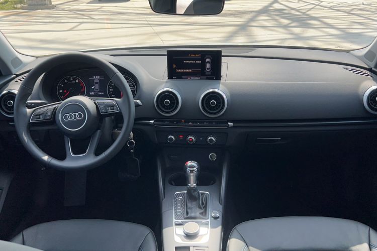 Used Audi A3 2019 Limousine 35 TFSI Fashion Edition China V standard
