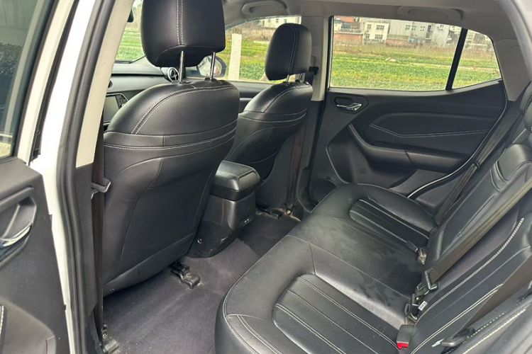 Used Soueast DX3 2019 DX3X Cool Qi 1.5L Manual Luxury Model
