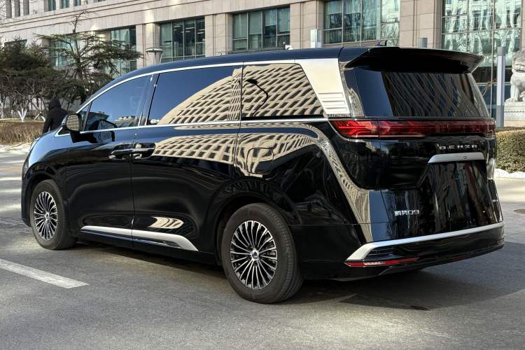 Used Denza D9 2024 DM-i 980 Four-Wheel Drive Prestige Model