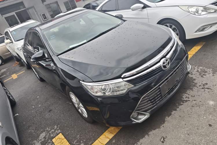 Used Toyota Camry 2016 2.0E 10th Anniversary Elite Edition
