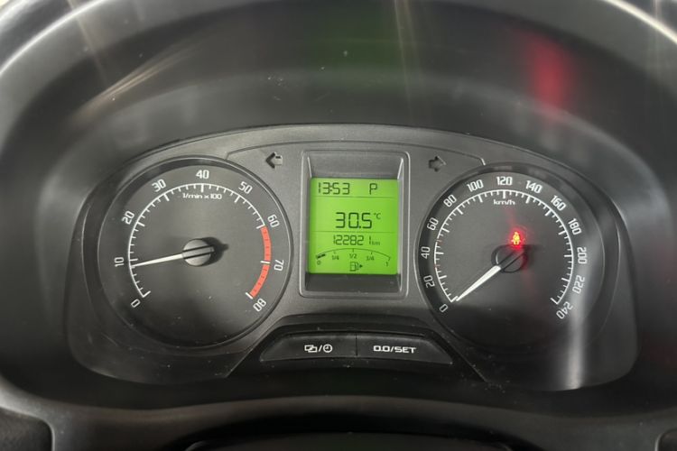 Used Skoda Fabia 2014 1.4L Automatic Crystal Edition
