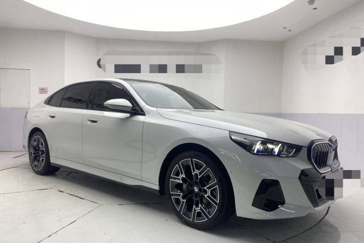 Used BMW 5 Series 2025 530Li Luxury Edition M Sport Package
