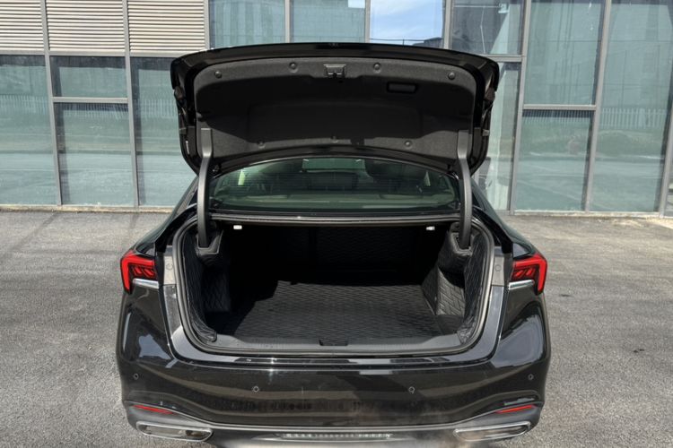 Used Buick LaCrosse 2025 28T Platinum Edition