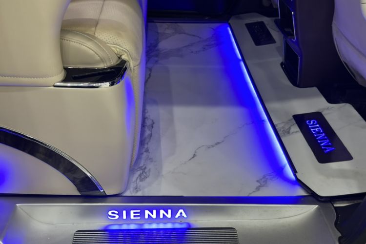 Used Toyota Sienna 2021 2.5L Hybrid Luxury Edition
