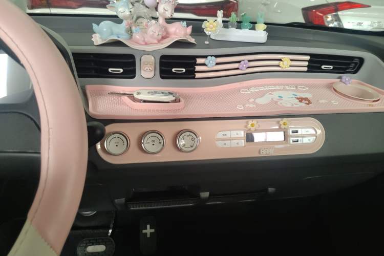 Used Wuling Hongguang MINIEV 2022 Macaron Premium Model – Lithium Iron Phosphate
