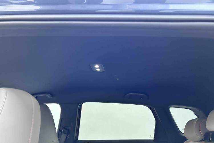 Used BYD Song Pro New Energy 2024 HONOR Edition DM-i 71KM Navigation Model