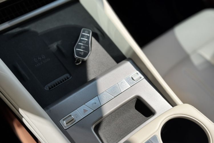 Used BYD Xia 2025 DM-i 1.5T 180km Excellence Model
