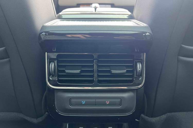 Used Land Rover Range Rover Evoque 2021 Range Rover Velar L 249PS R-Dynamic First Edition