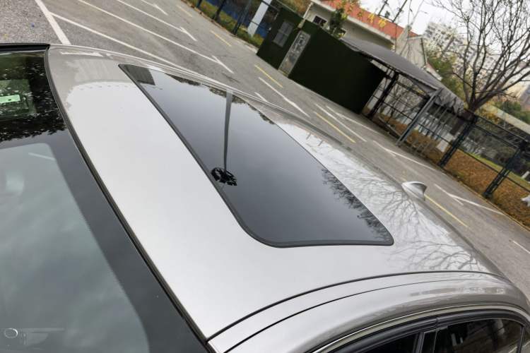 Used BMW 3 Series 2017 320Li Fashion Model
