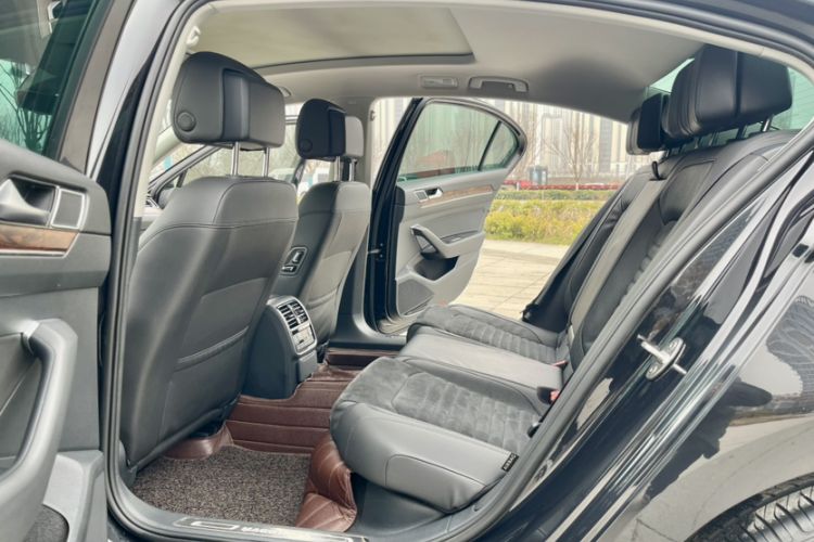 Used Volkswagen Magotan 2018 330TSI DSG Luxury Model
