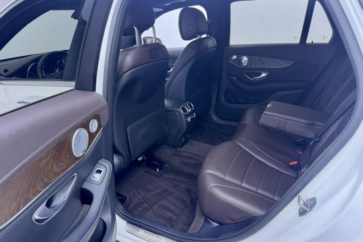 Used Mercedes-Benz GLC 2019 Refreshed GLC 300 L 4MATIC Dynamic Edition
