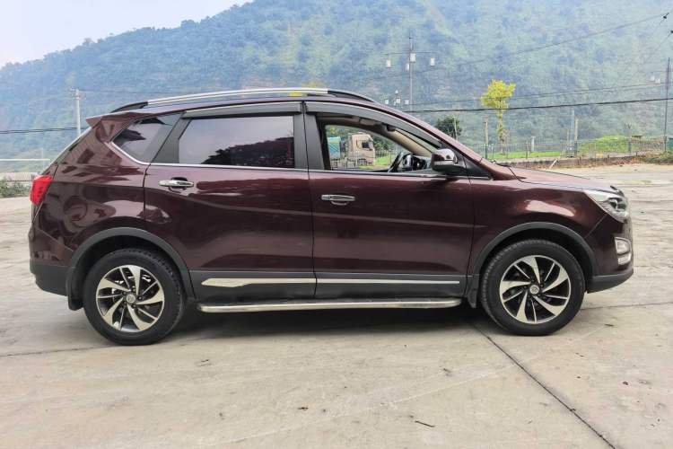 Used Baojun 560 2016 1.8L iAMT Luxury Model
