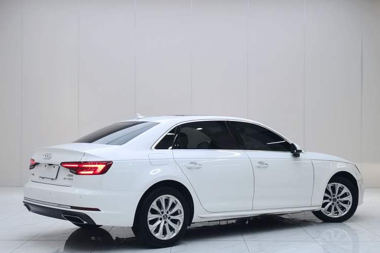Used Audi A4L 2019 40 TFSI Ambition China VI

