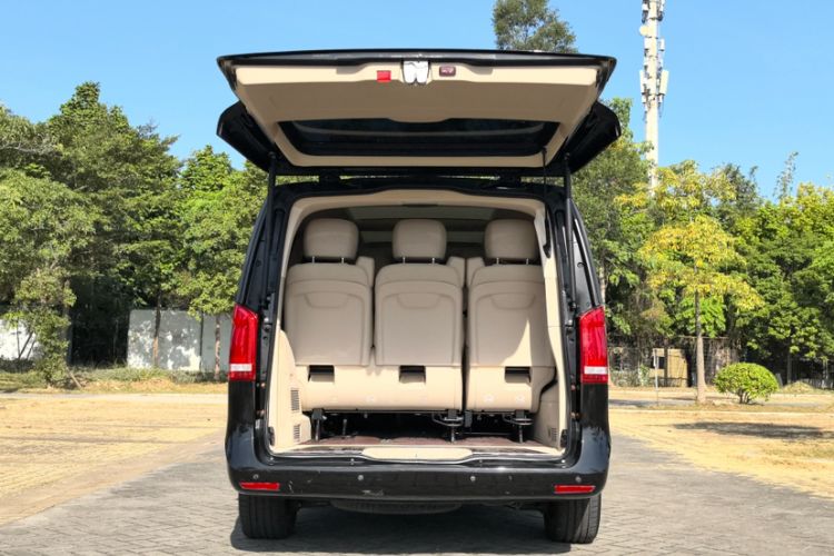 Used Mercedes-Benz V-Class 2020 V 260 Avantgarde Edition