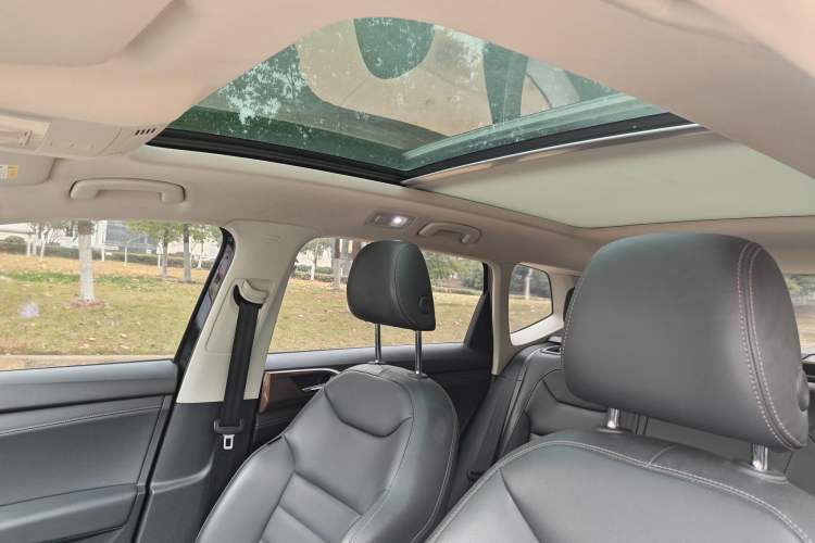 Used Volkswagen Tharu 2020 280TSI Two-Wheel Drive Comfort Edition China VI Standard
