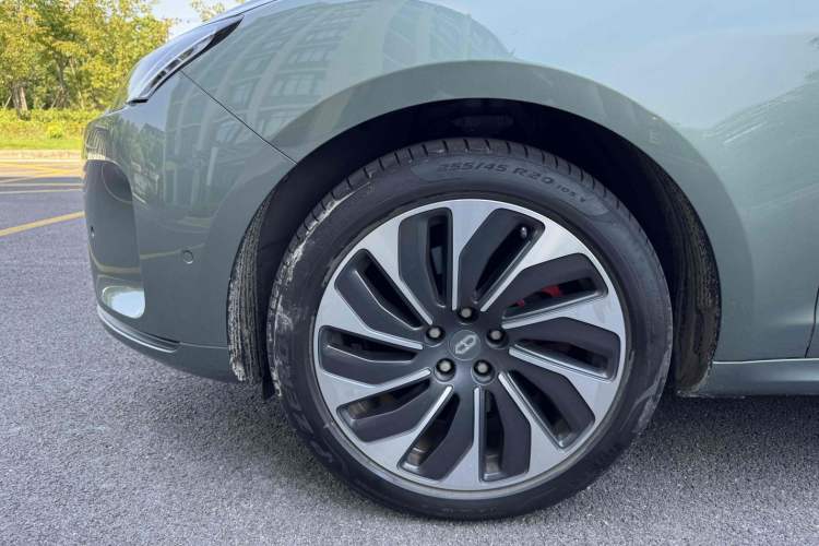 Used Hima AITO M5 2022 Extended-Range Four-Wheel Drive Flagship Edition
