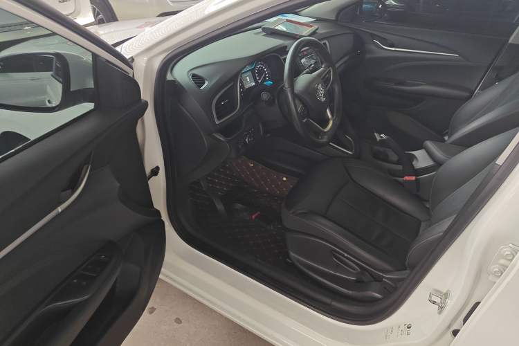 Used Buick GT 2018 18T Automatic Elite Model