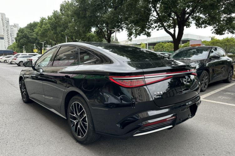 Used BYD Seal 2023 DM-i 1.5L 121km Prestige Model
