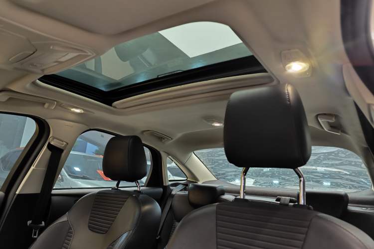 Used Ford Focus 2017 Sedan 1.6L Automatic Fashion Edition Smart Drive Version