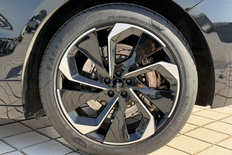 Used Zeekr 001 2023 YOU Edition 100 kWh
