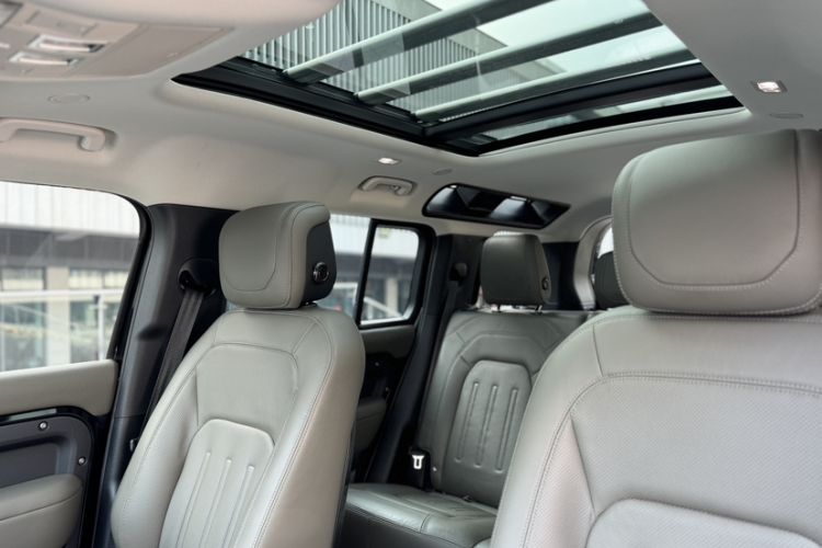 Used Land Rover Defender 2022 110 P400 Dark Edition