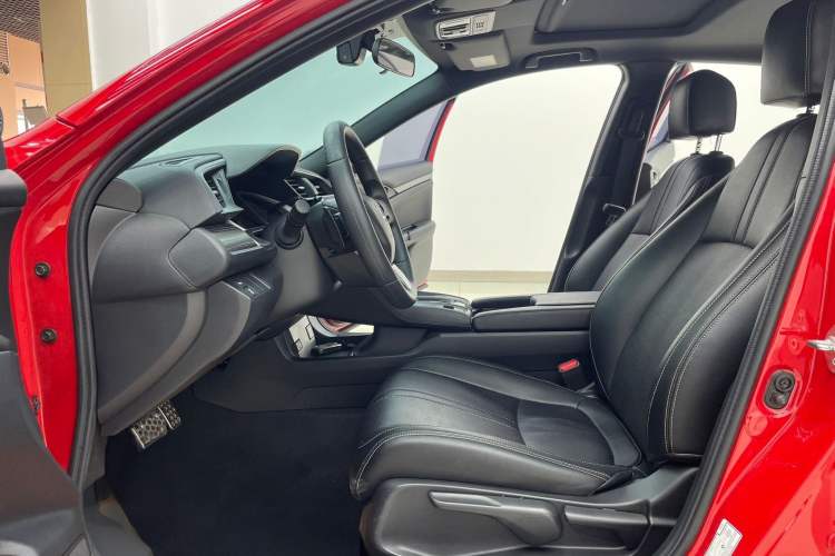 Used Honda Civic 2021 HATCHBACK 220TURBO CVT Trendy Cool Edition
