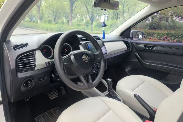 Used Skoda Fabia 2017 1.4L Automatic Car Enjoy Edition
