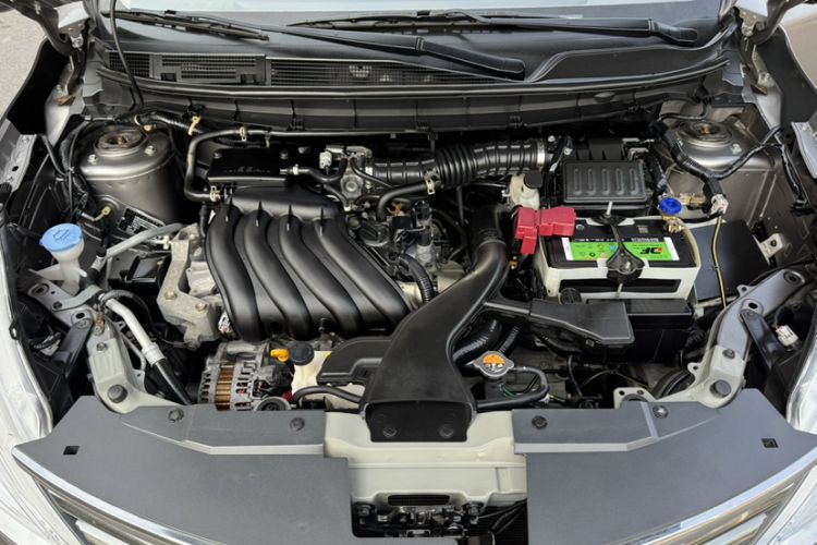 Used Nissan Livina 2013 1.6XE Manual Comfort Edition
