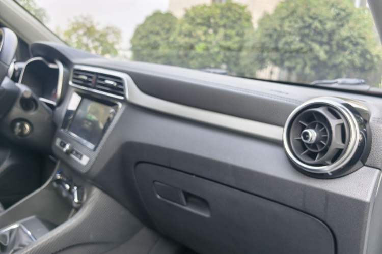 Used MG ZS 2020 Global Bestseller with 1.5L Engine Manual Transmission and a Massive 65-Inch Panoramic Sunroof Version
