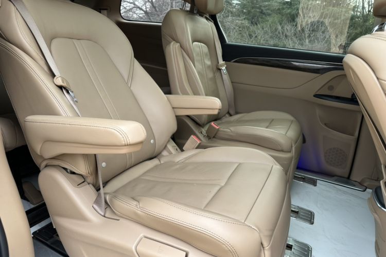 Used Buick GL8 2017 ES 28T Luxury Model China V Standard