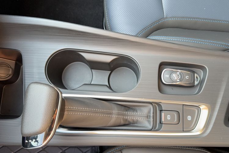 Used Buick Velite 6 2024 450km Range Commuter Version
