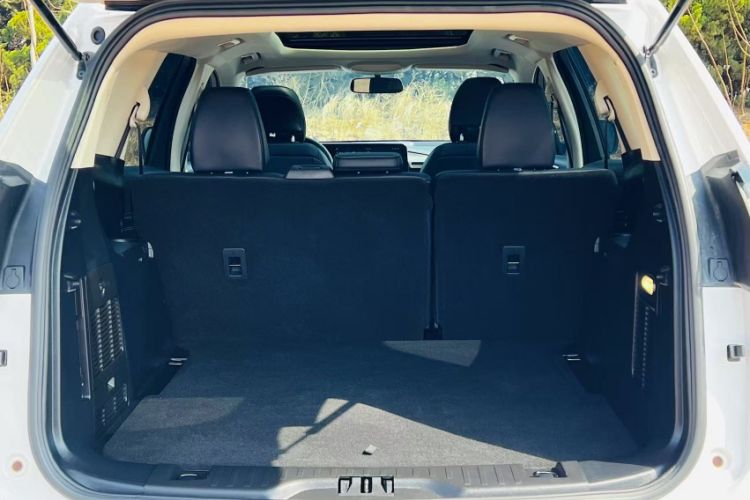 Used Ford Edge 2021 PLUS EcoBoost 245 Two-Wheel-Drive Platinum Edition 5 Seats
