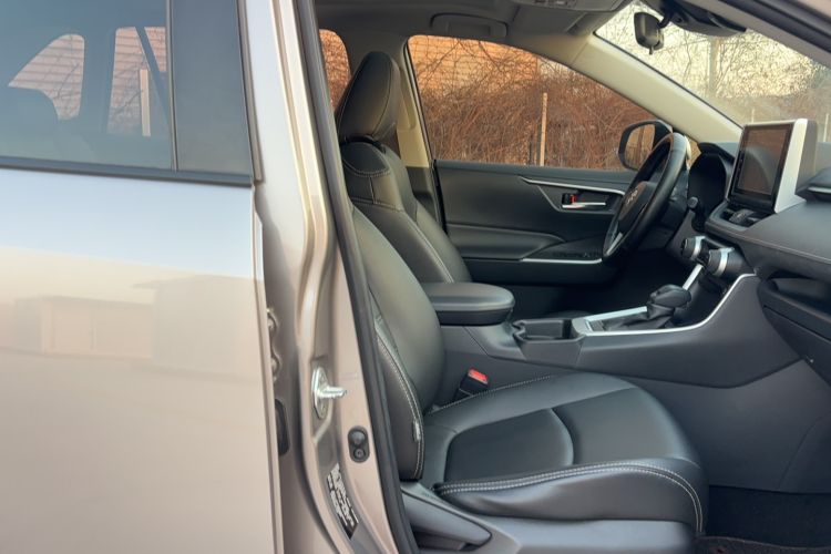 Used Toyota RAV4 2020 2.0L CVT Two-Wheel Drive Fashion Edition
