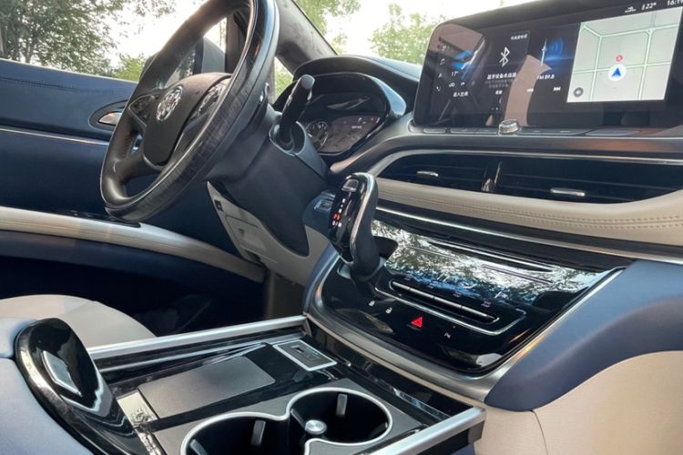 Used Buick GL8 2021 Land Cruiser Executive Class 652T Luxury Model
