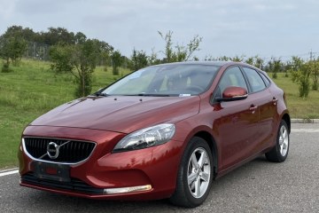 Used Volvo V40 2017 T3 Smart Edition