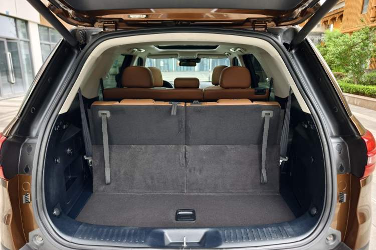 Used Changan CS95 2017 2.0T Four-Wheel Drive SmartDrive Edition
