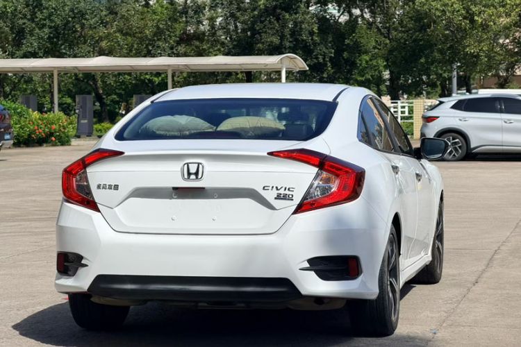 Used Honda Civic 2016 220TURBO CVT Prestige Edition
