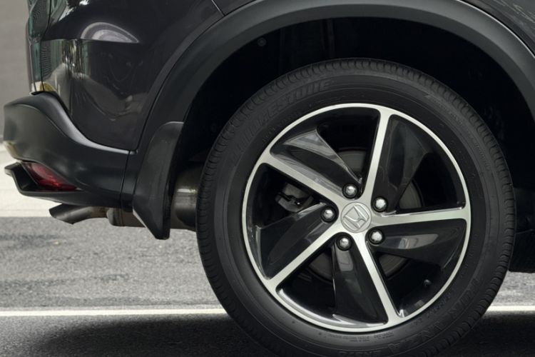 Used Honda Vezel 2020 1.5L CVT Luxury Edition
