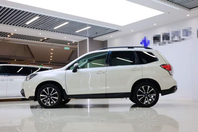 Used Subaru Forester 2018 2.5i Luxury Navigation Edition with EyeSight
